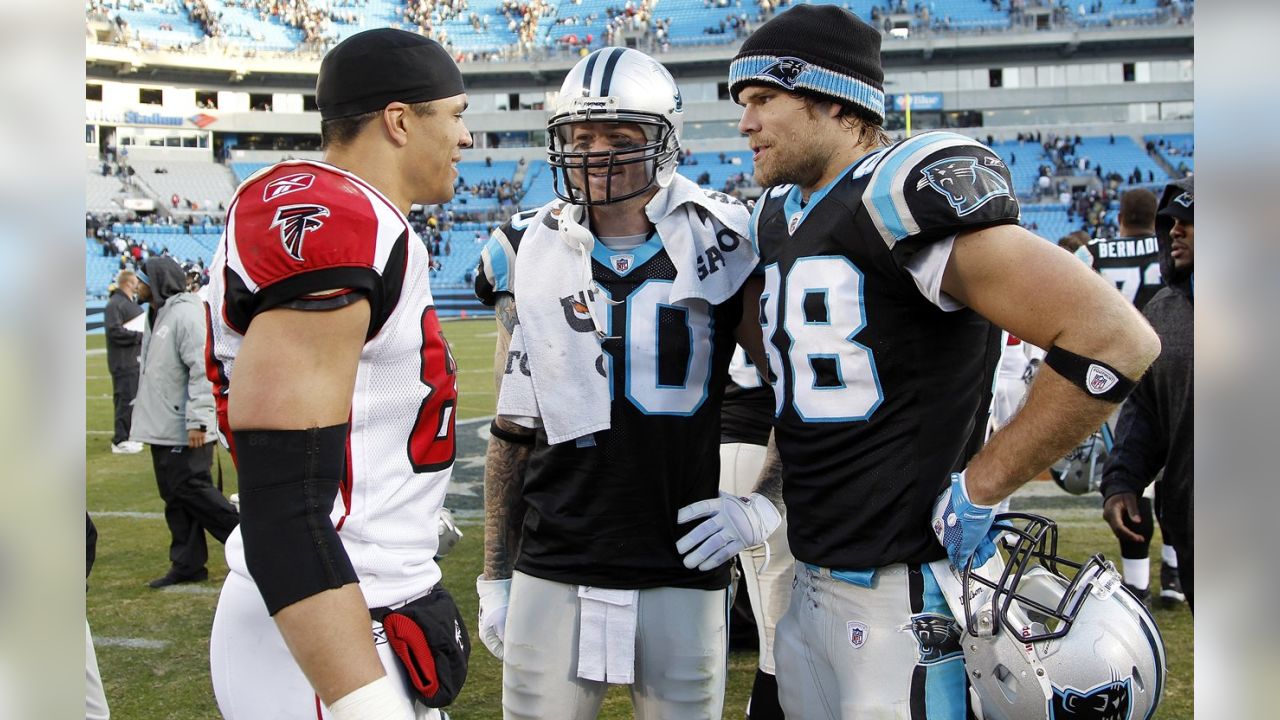 Greg Olsen: NFL star from NJ announces retirement after 14 years