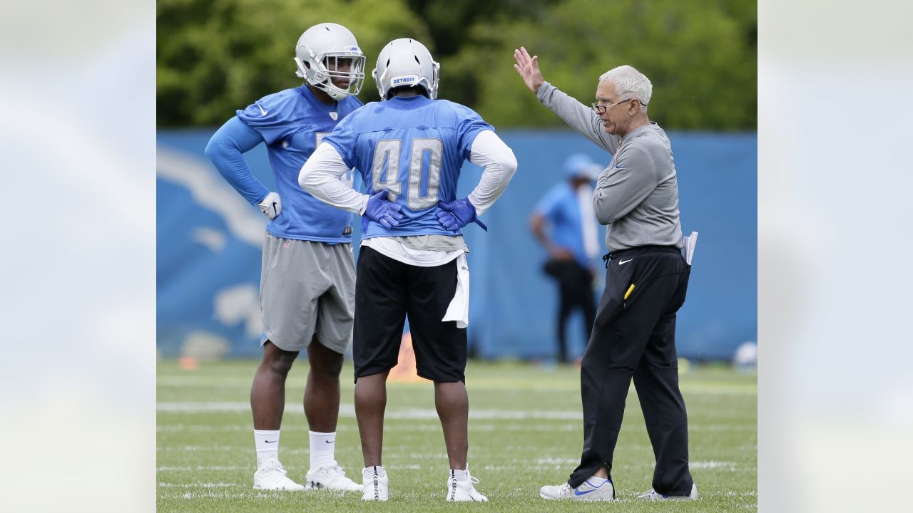 Former Detroit Lions OL T.J. Lang joins radio broadcast team as sideline  reporter 