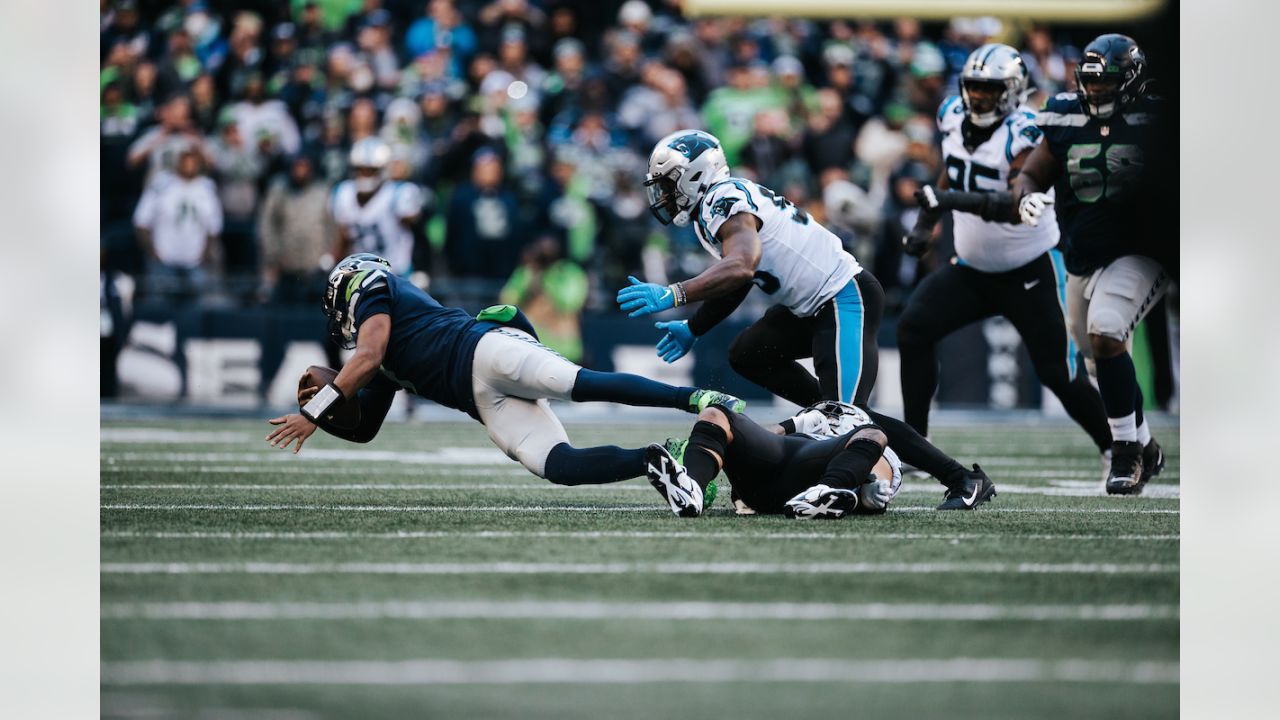 Stats and Superlatives: Panthers control the ball in win at Seattle