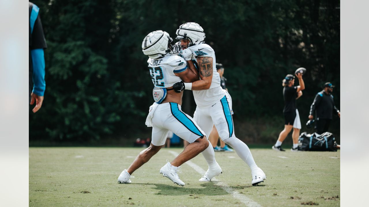 Carolina Panthers' Jordan Gross (69) is shown during the team's NFL  football training camp in Spartanburg, S.C., Thursday, Aug. 6, 2009. (AP  Photo/Chuck Burton Stock Photo - Alamy