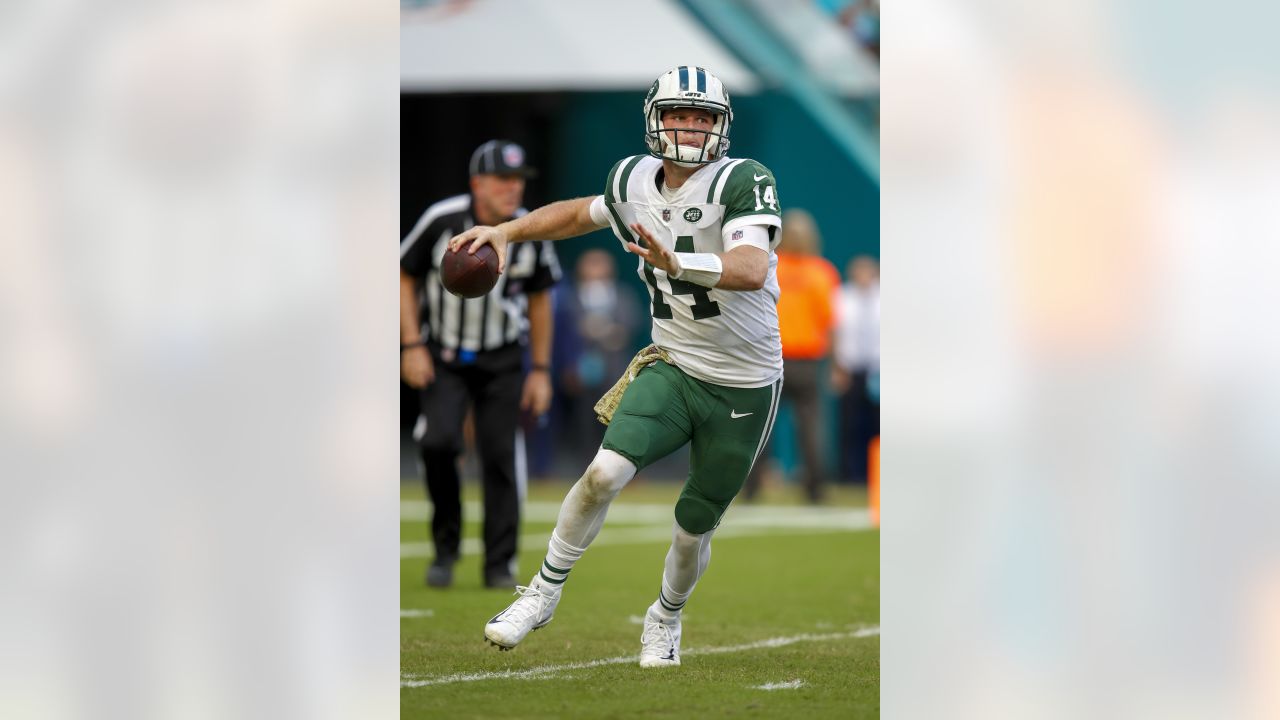 Jets trade QB Sam Darnold to Panthers for draft picks – Orange County  Register