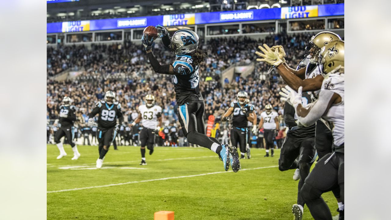 BREAKING: The #Panthers announced this morning that they will be wearing  this Black Alternate helmet on TNF in Week 10 against the…