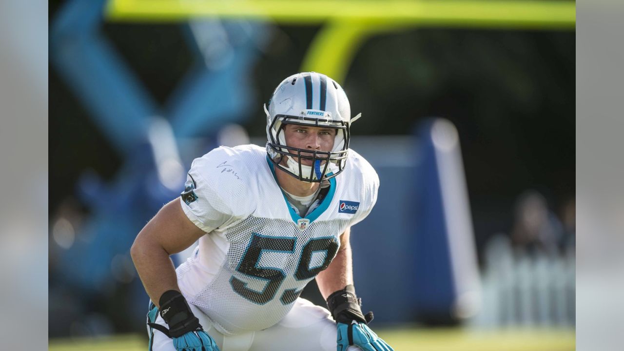 Cincinnati native Luke Kuechly carted off in 4th quarter of Panthers-Saints  game