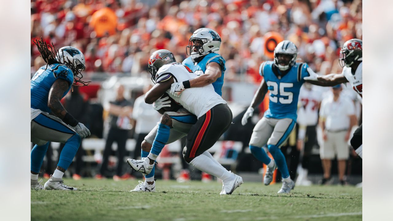 Panthers DE Brian Burns finally sacks Buccaneers QB Tom Brady