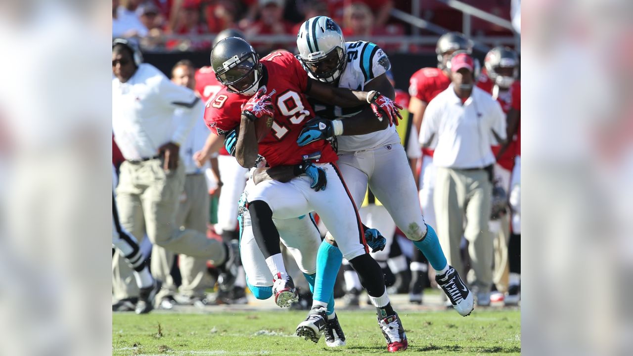 Panthers sign DE Charles Johnson to 2-year extension