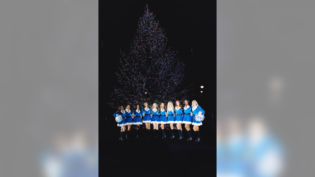 Thousands gather for Carolina Panthers Christmas tree lighting