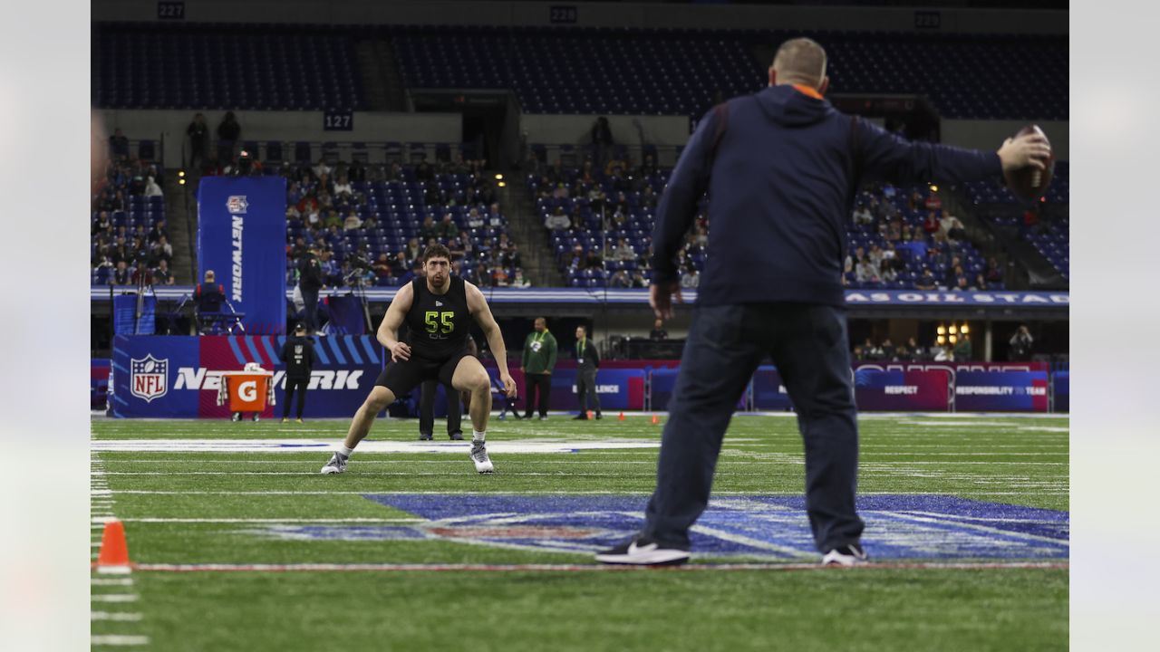 NFL Combine Drill Demonstrations with Logan Paulsen