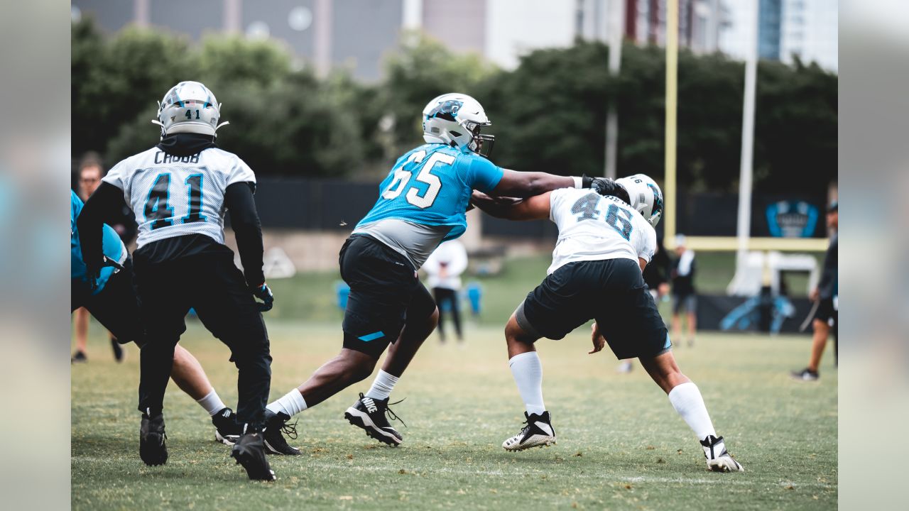 Dark visors all the rage for Seahawks players during training camp