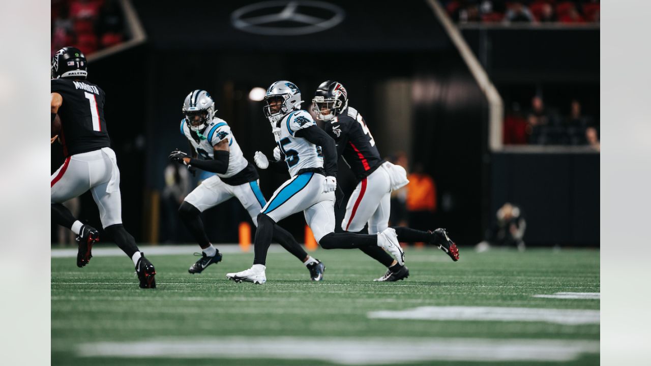 Falcons stay hot on the road, beat Panthers