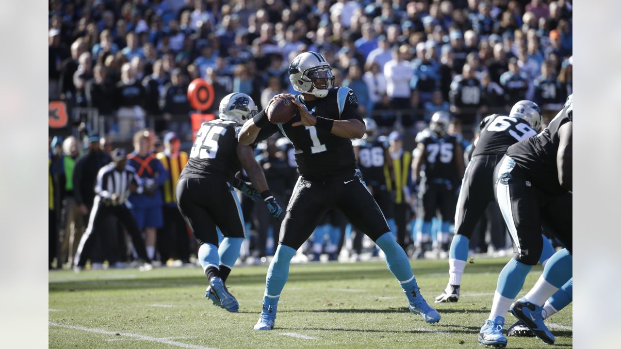 Charlotte, USA. 10th Dec, 2017. Carolina Panthers quarterback Cam Newton  (1) during the NFL football game between the Minnesota Vikings and the  Carolina Panthers on Sunday December 10, 2017 in Charlotte, NC.