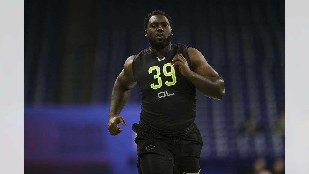 NFL Combine 2022: Measurements, 40-yard dash times, drill results, more for  each OL at scouting combine - DraftKings Network