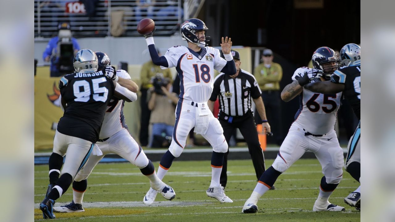 Peyton Manning Congratulated By Josh Norman While Walking off the Field, Panthers vs. Broncos