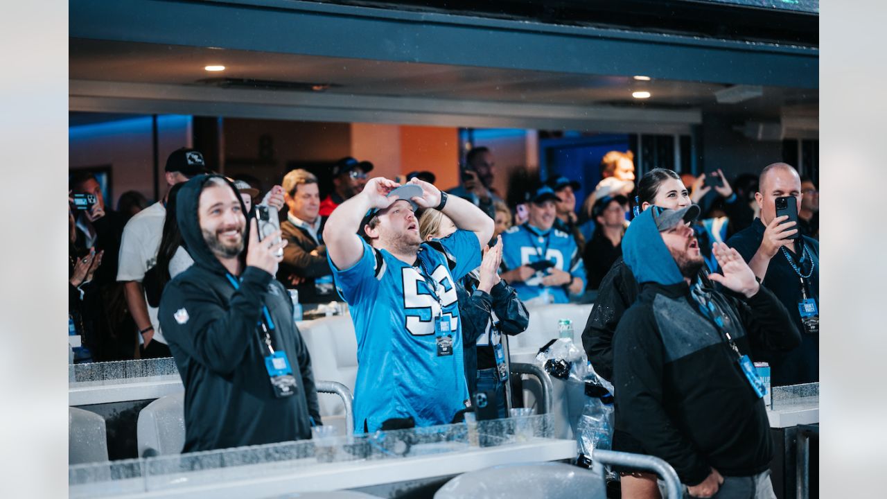 Tampa Riot - Carolina Panthers Fans in Tampa Bay