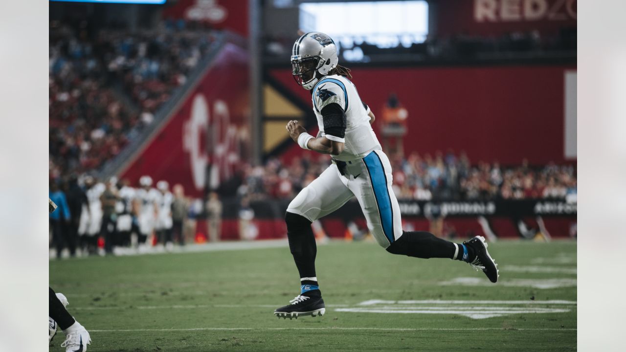 Cam Newton running out to Panthers' crowd will warm your heart