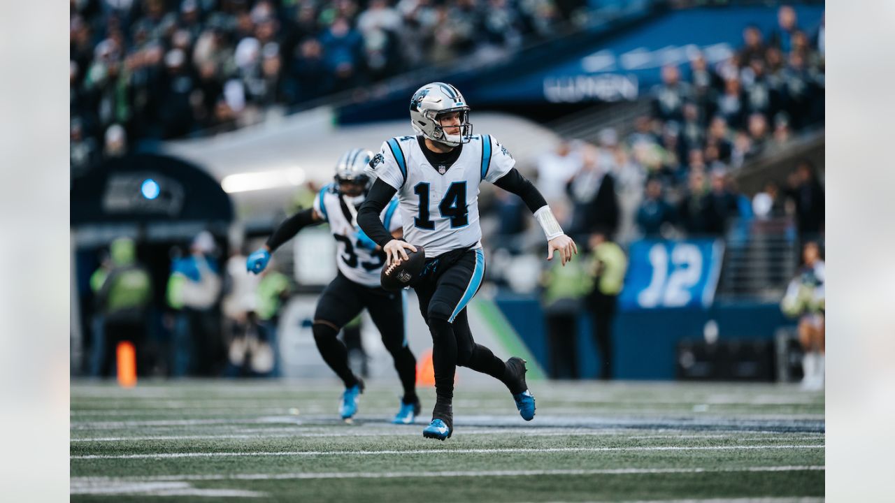 Carolina Panthers Win, Barely, For 14-0 Streak