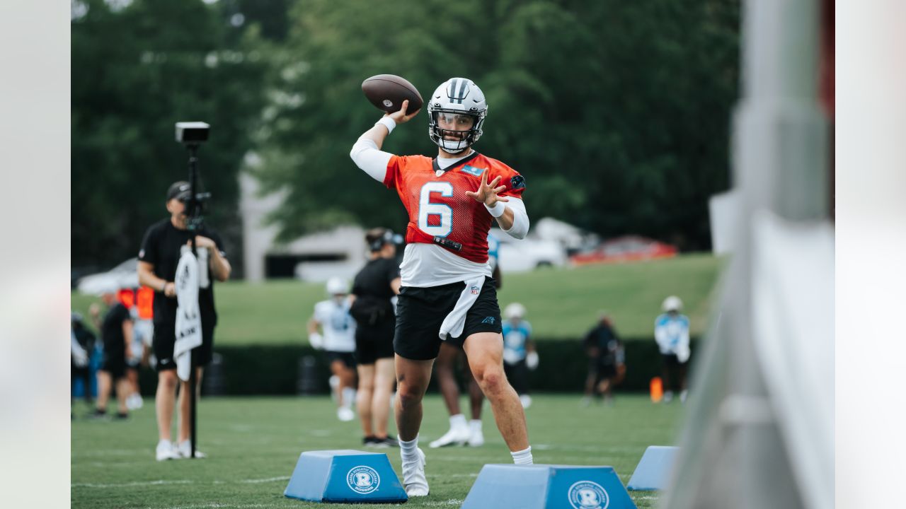 Panthers QB competition: A look at Baker Mayfield, Sam Darnold reps,  performance in preseason Week 1 - DraftKings Network