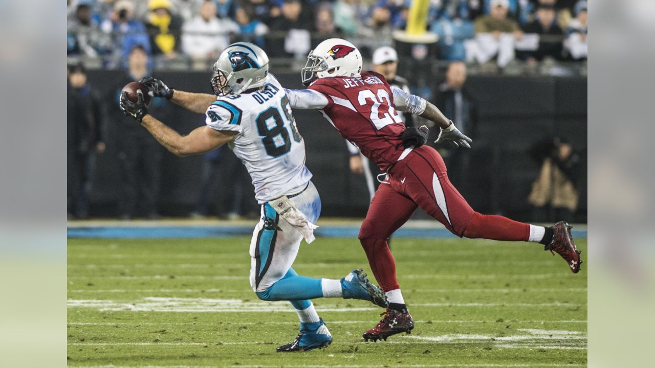 Arizona Cardinals linebacker Victor Dimukeje runs upfield against the  Carolina Panthers during an NFL football game in Charlotte, N.C., Sunday,  Oct. 2, 2022. (AP Photo/Nell Redmond Stock Photo - Alamy