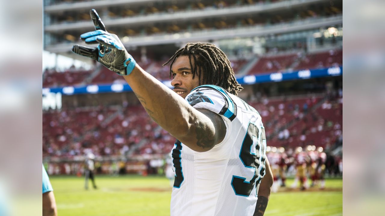 Julius Peppers Agrees to Sign with Carolina Panthers - Cat Scratch Reader