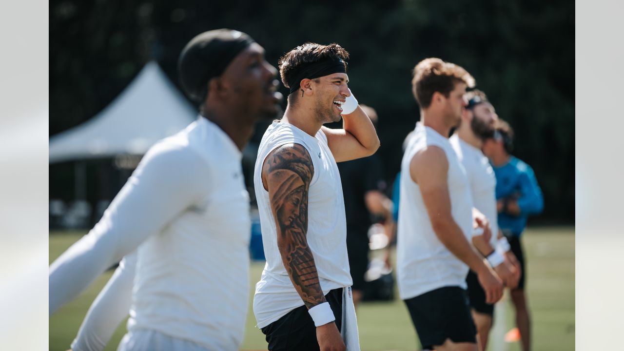 Baker Mayfield teaching Matt Corral at camp