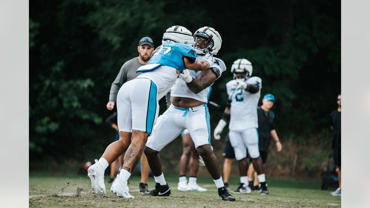 Carolina Panthers' Jordan Gross (69) is shown during the team's NFL  football training camp in Spartanburg, S.C., Thursday, Aug. 6, 2009. (AP  Photo/Chuck Burton Stock Photo - Alamy