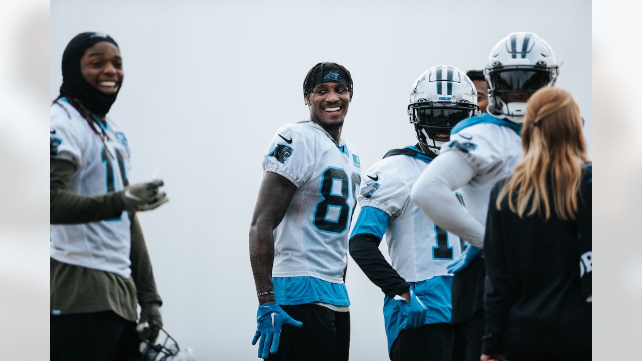 Carolina Panthers defensive tackle Derrick Brown (95) wears a Crucial Catch  t-shirt as he warms up prior to an NFL football game against the  Philadelphia Eagles, Sunday, Oct. 10, 2021, in Charlotte