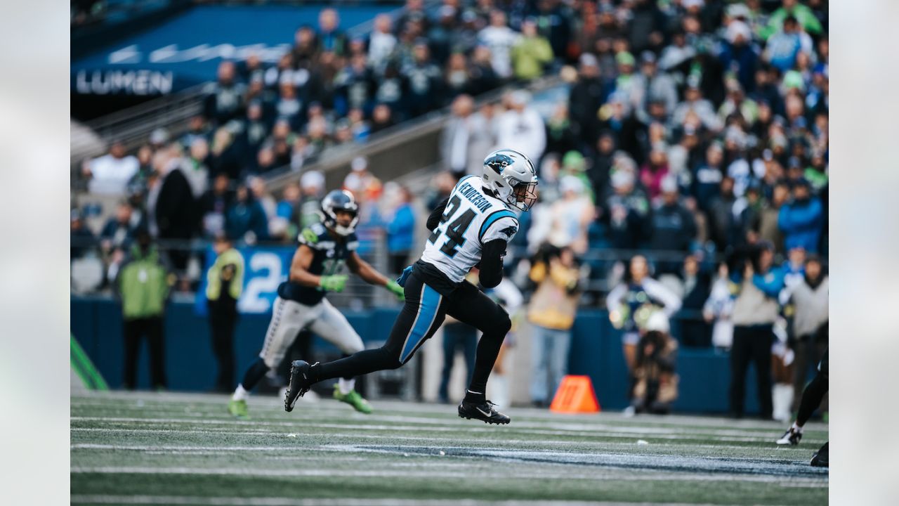 Stats and Superlatives: Panthers control the ball in win at Seattle