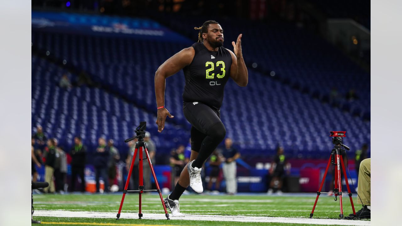 NFL Combine 2023: Measurements, 40-yard dash times, drill results, more for  each DL at scouting combine - DraftKings Network