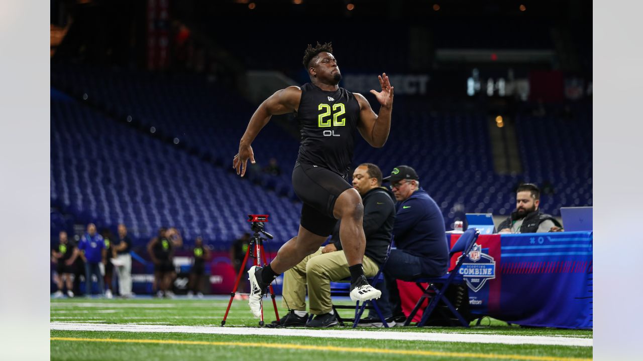 NFL Combine 2022: Measurements, 40-yard dash times, drill results, more for  each WR at scouting combine - DraftKings Network