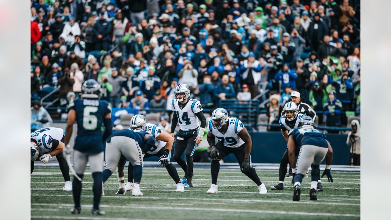 NFL play-offs: Carolina Panthers survive Seattle Seahawks fightback as Denver  Broncos see off Pittsburgh Steelers, The Independent