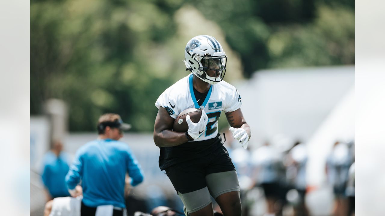 Carolina Panthers linebacker Cory Littleton (55) plays against the San  Francisco 49ers during an NFL football game on Sunday, Oct. 9, 2022, in  Charlotte, N.C. (AP Photo/Jacob Kupferman Stock Photo - Alamy