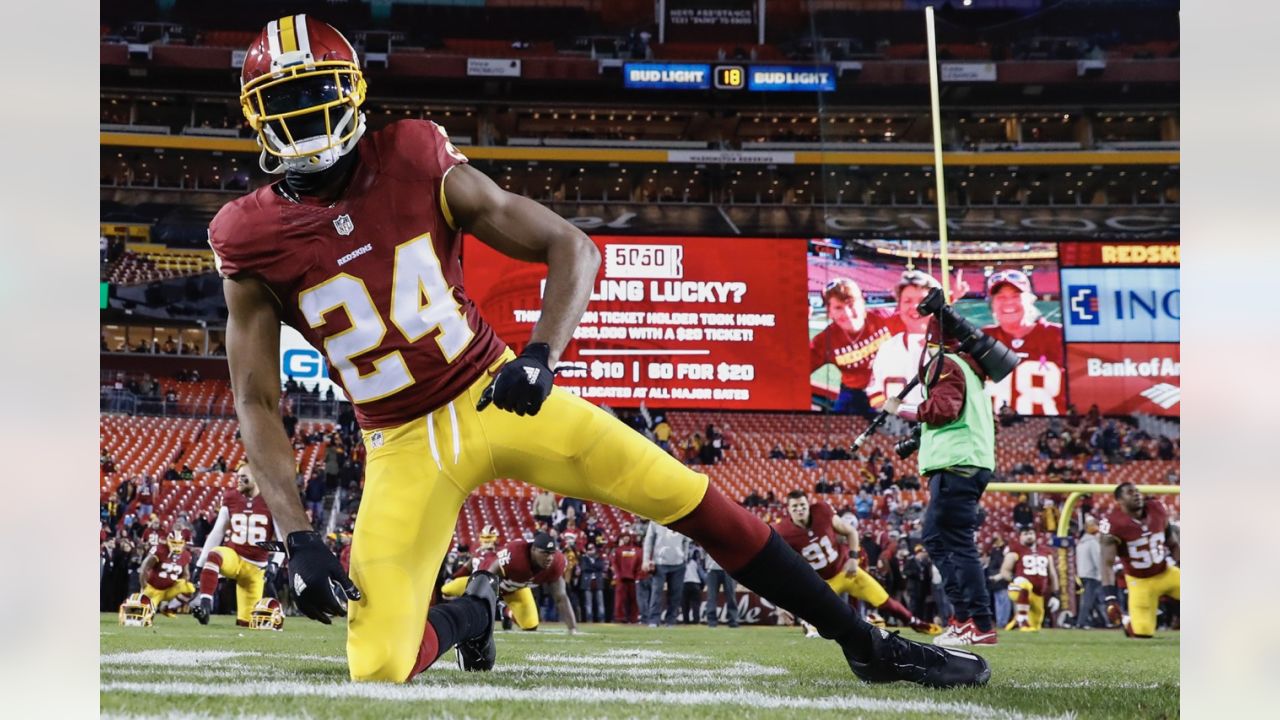 Washington Redskins CB Josh Norman struggles with jersey swap