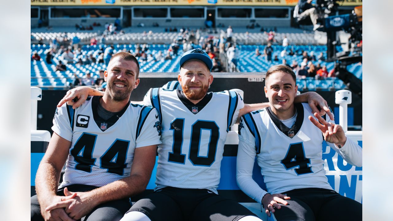 Carolina Panthers long snapper J.J. Jansen (44) runs onto the