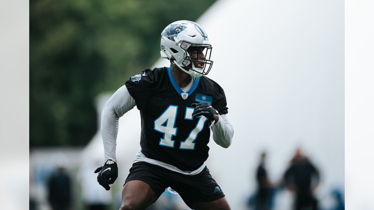 Carolina Panthers linebacker Cory Littleton (55) plays against the San  Francisco 49ers during an NFL football game on Sunday, Oct. 9, 2022, in  Charlotte, N.C. (AP Photo/Jacob Kupferman Stock Photo - Alamy