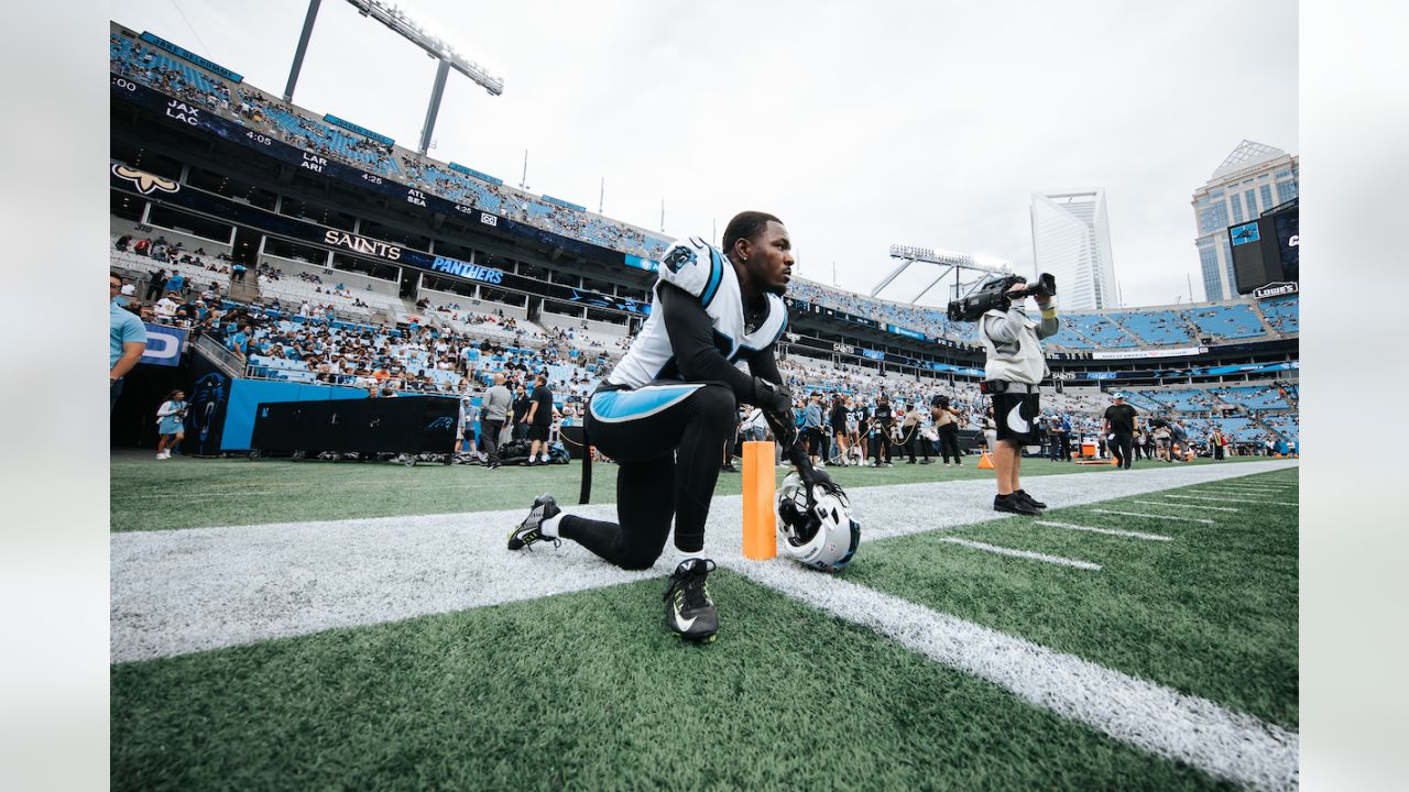 Carolina Panthers running back Chuba Hubbard runs after a catch at the the  NFL football team's OTA practices in Charlotte, N.C., Monday, May 22, 2023.  (AP Photo/Nell Redmond Stock Photo - Alamy