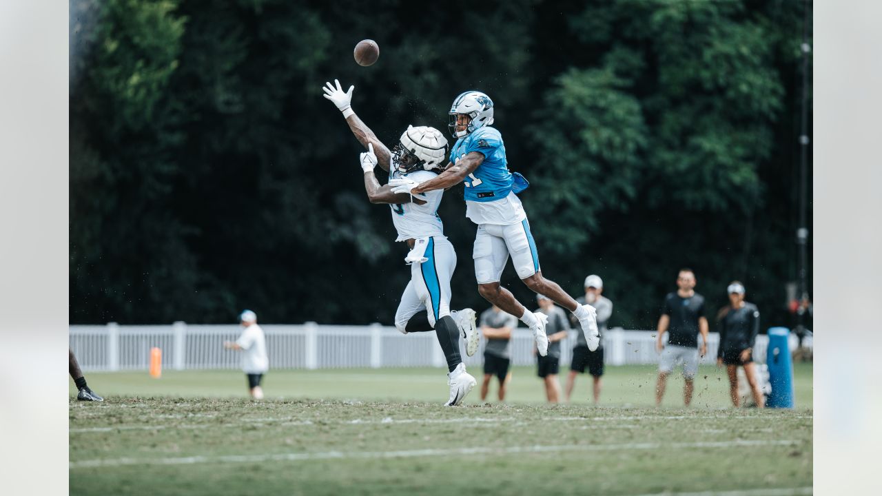 Carolina Panthers offensive tackle Ikem Ekwonu walks onto the field at the  NFL football team's training camp on Saturday, July 29, 2023, in  Spartanburg, S.C. (AP Photo/Jacob Kupferman Stock Photo - Alamy