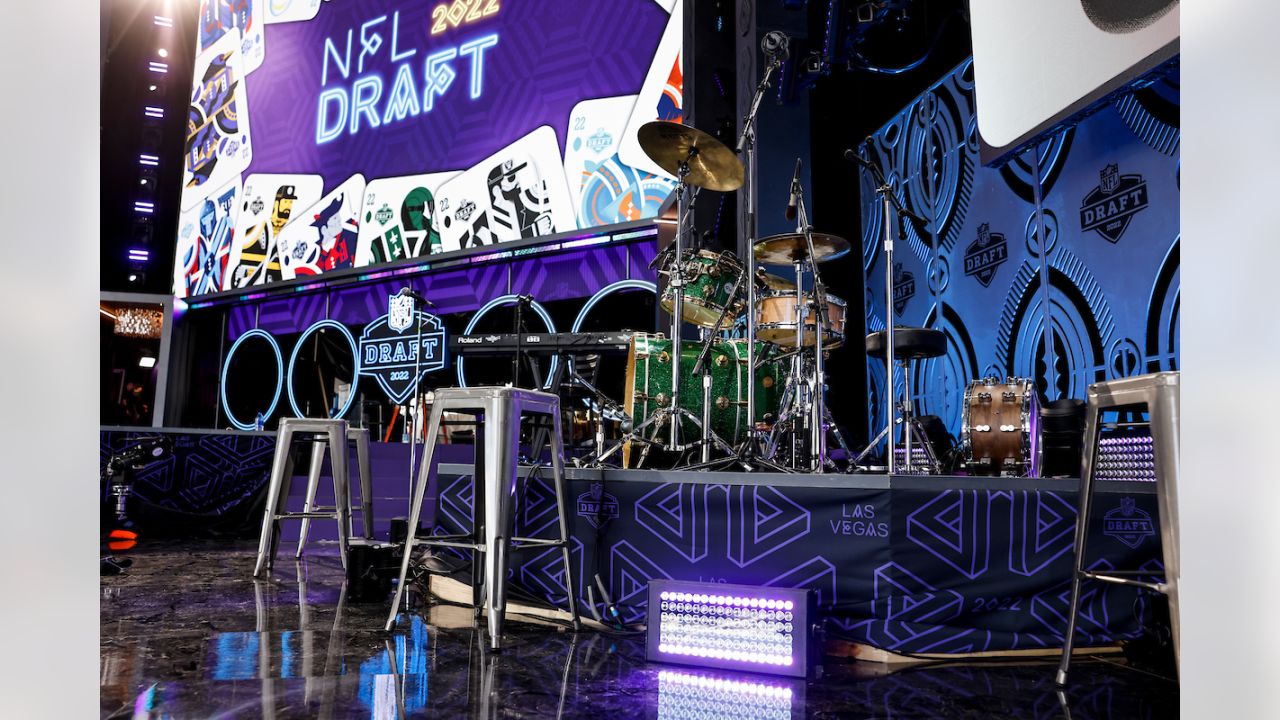 Panthers officially hold the ninth pick in the 2023 NFL Draft