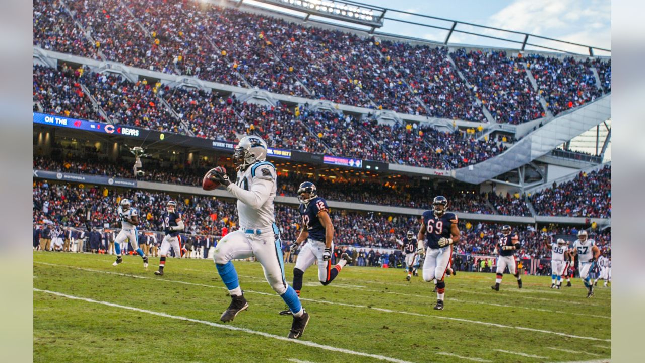 Former Chicago Bear Julius Peppers announces retirement after 17 NFL  seasons