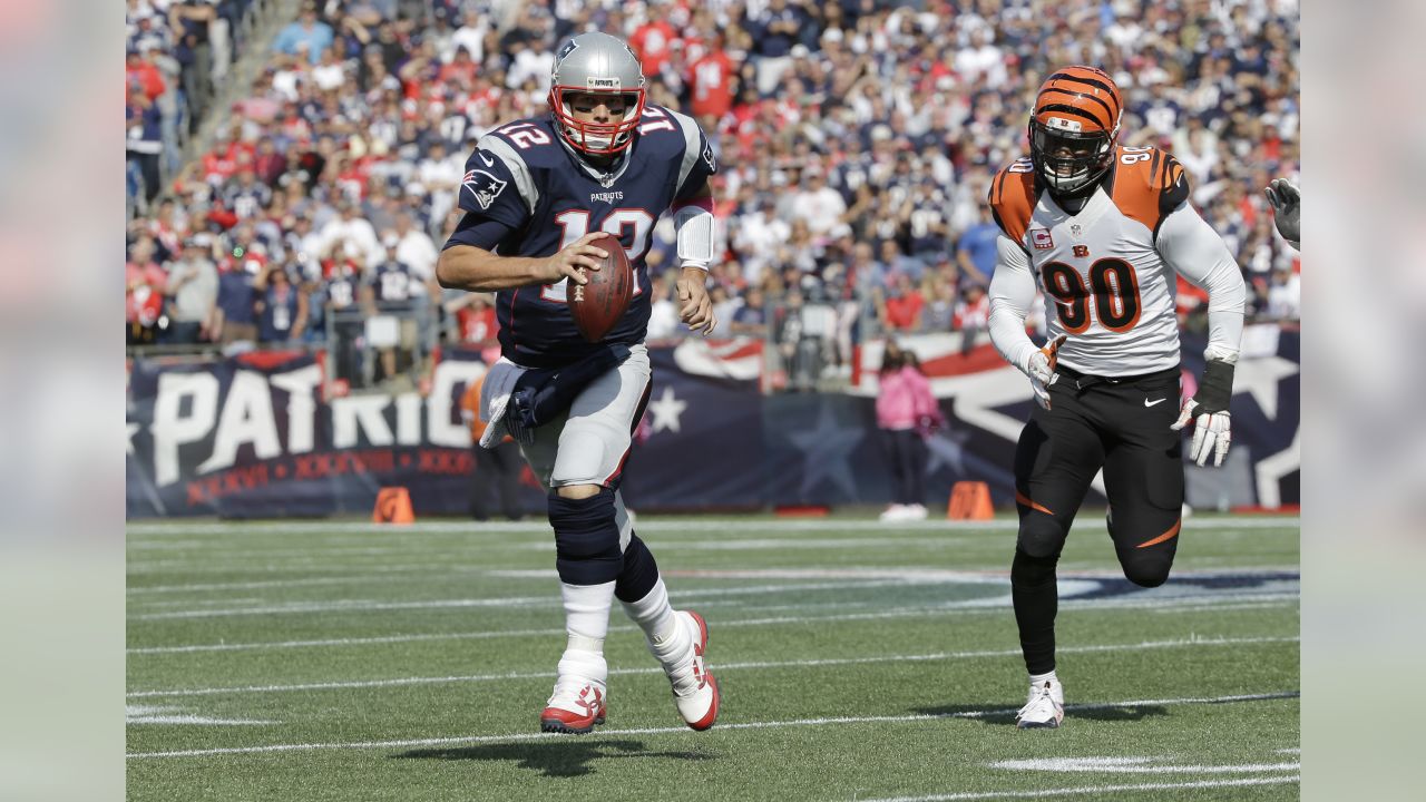 Rob Gronkowski and Tom Brady dominate the Bengals for a 35-17 Patriots win  