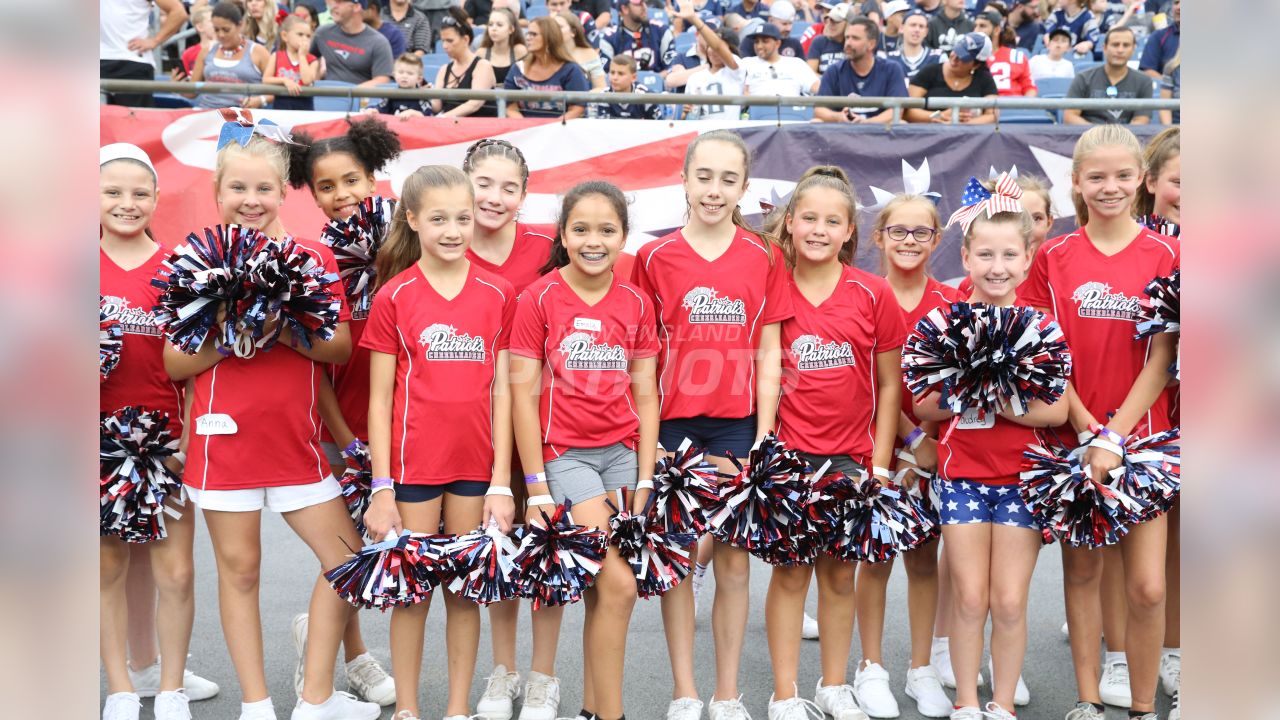 Philadelphia Eagles Cheerleaders host junior cheerleading clinic for 5 to  13 year olds 