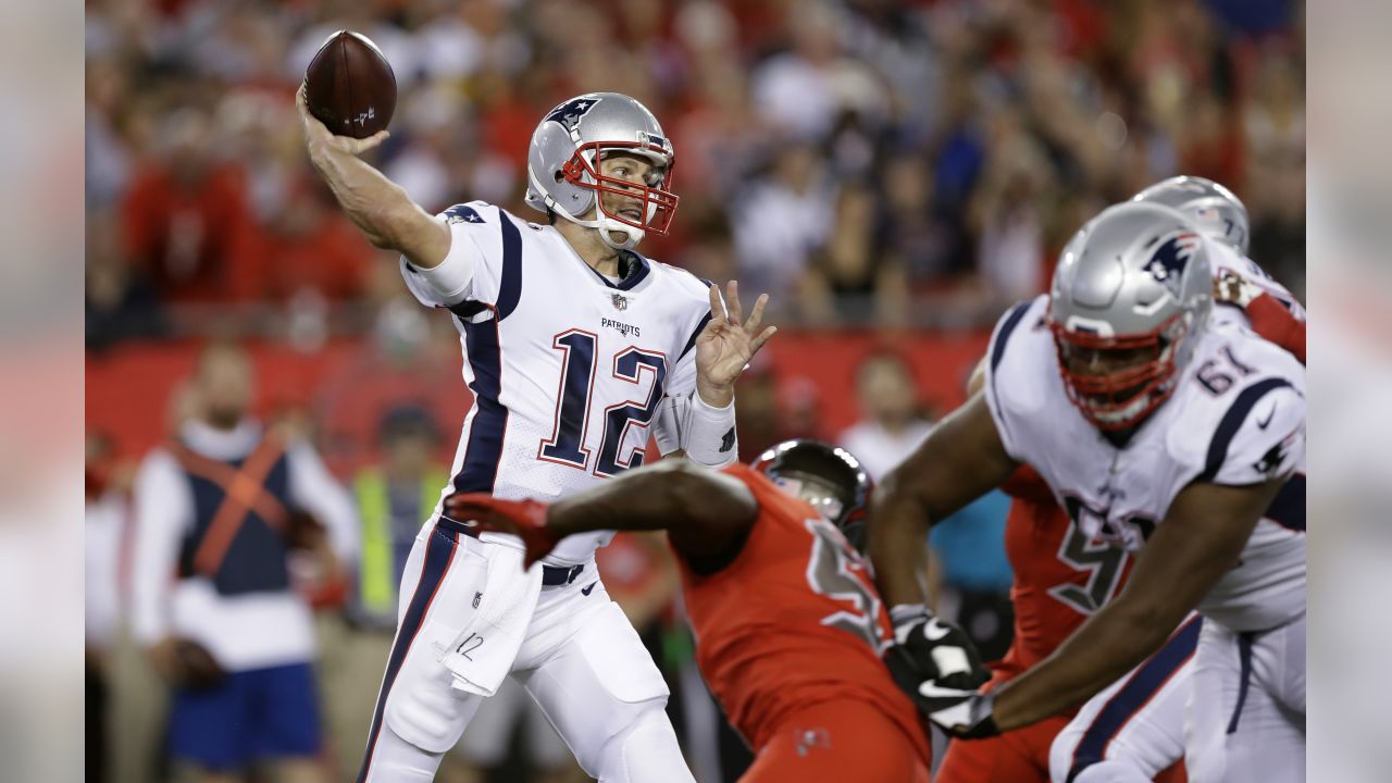 Patriots outlast Bucs 19-14 behind 303 yards from Tom Brady