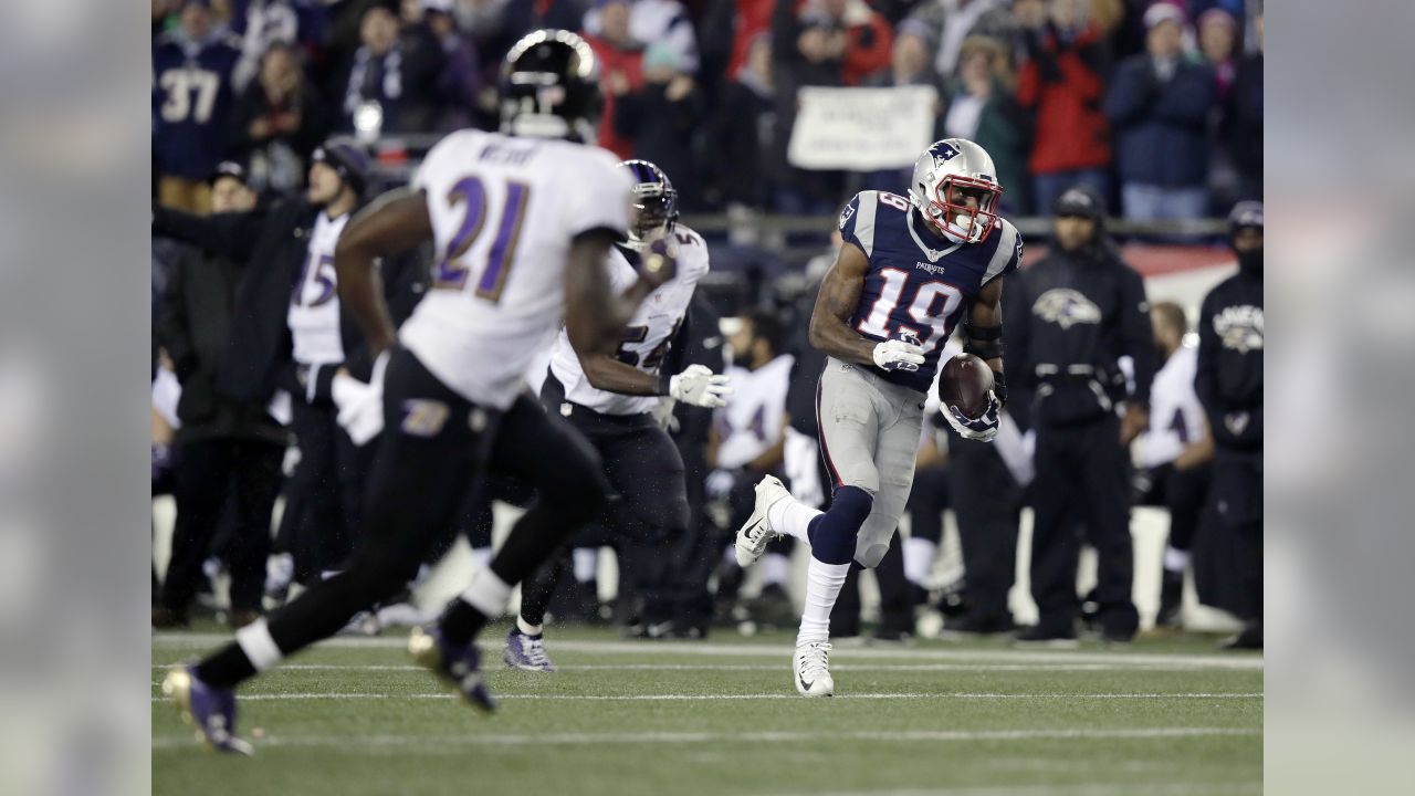 Patriots overcome turnovers, hold on to beat Ravens, 30-23