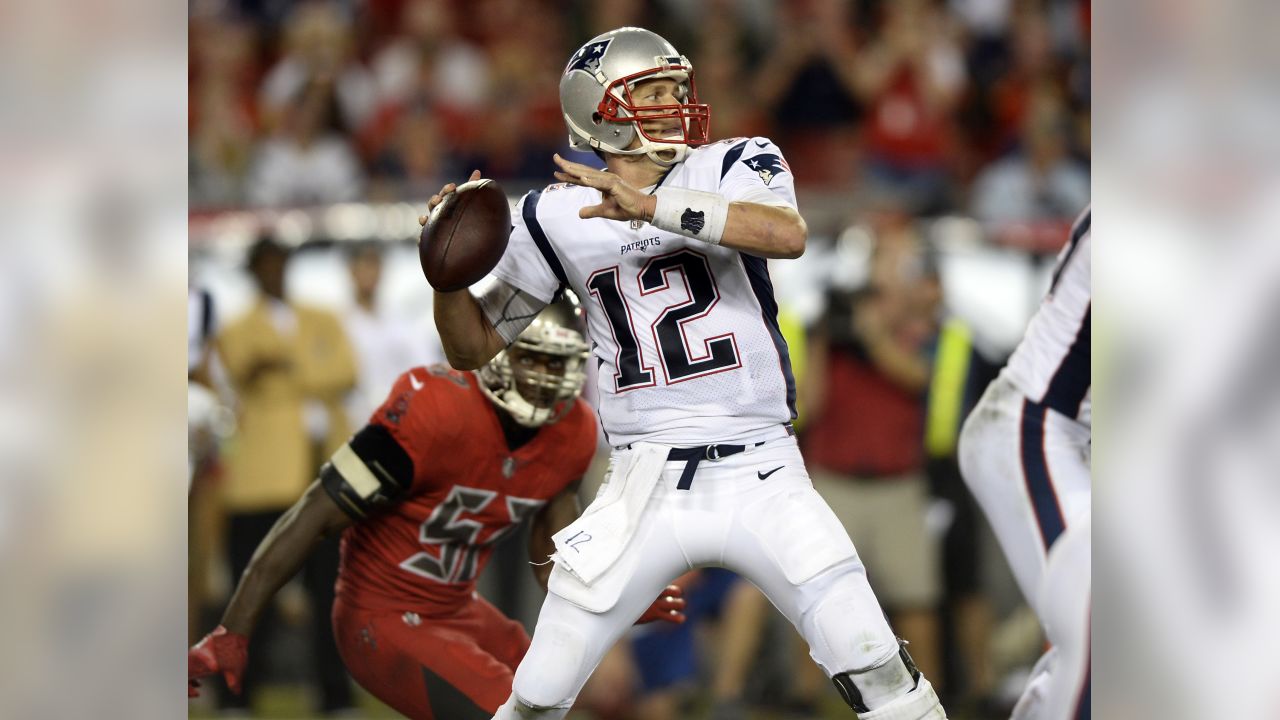 Patriots outlast Bucs 19-14 behind 303 yards from Tom Brady