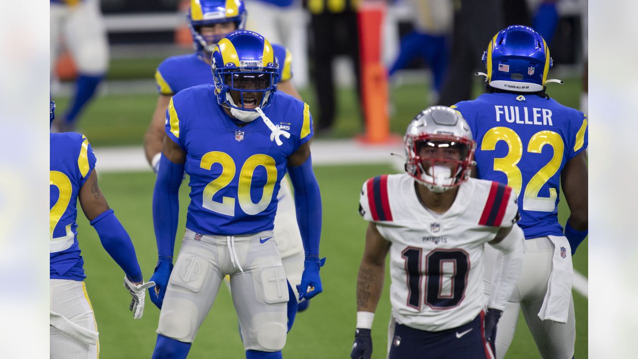 Patriots come up empty, get run over by Rams in falling to 6-7 - The Boston  Globe