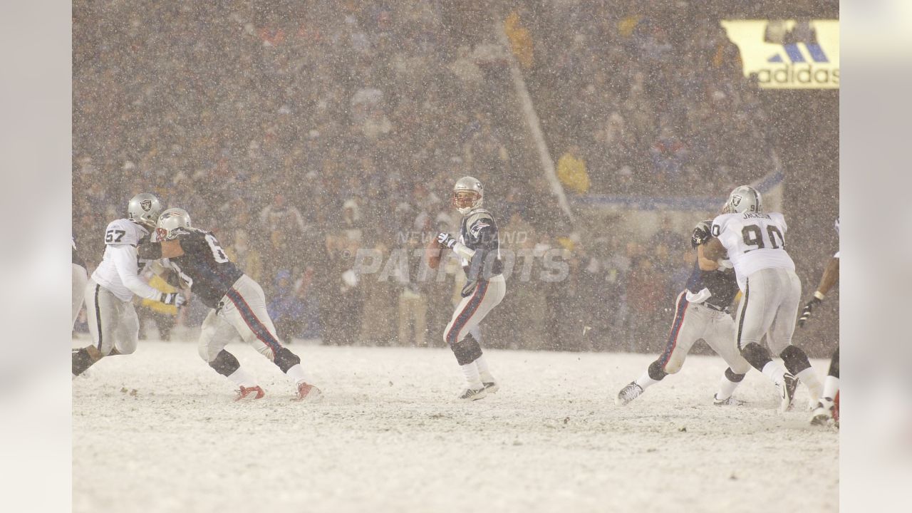 Watch the 2001 AFC Divisional Playoff game between the Patriots and Raiders  in FULL - Newport Buzz