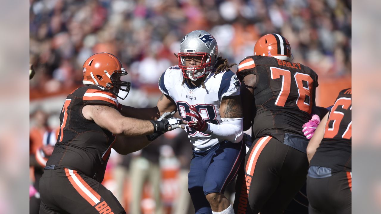 Brady passes for 406 yards in Patriots 33-13 win over Browns