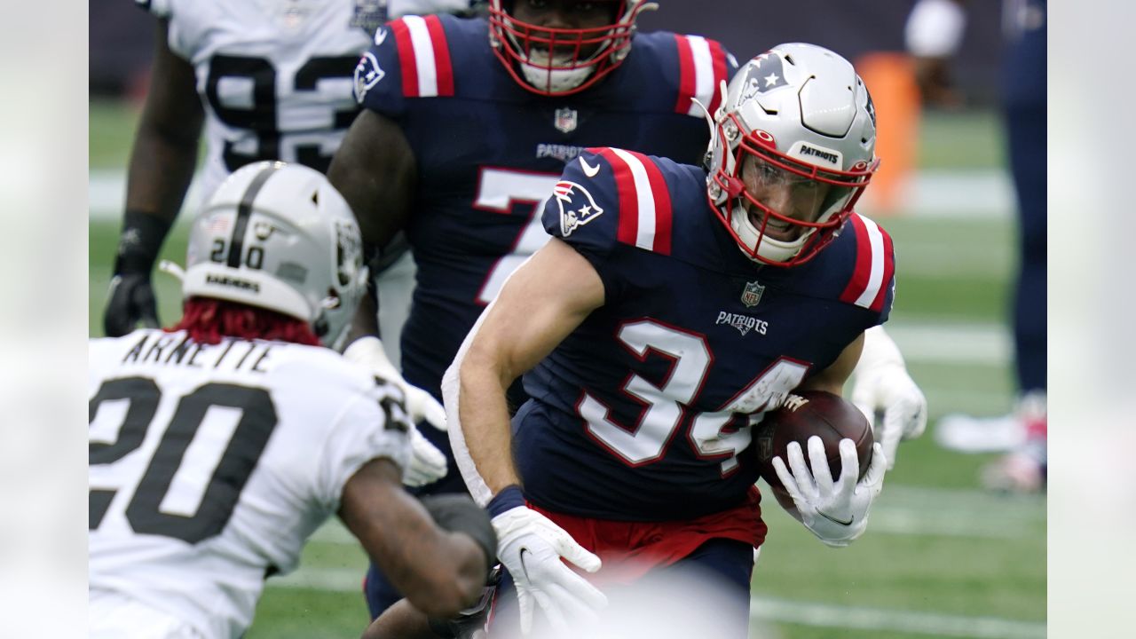 Las Vegas Raiders defensive back Damon Arnette (20) during the second half  of an NFL football game against the New England Patriots, Sunday, Sept. 27,  2020, in Foxborough, Mass. (AP Photo/Stew Milne