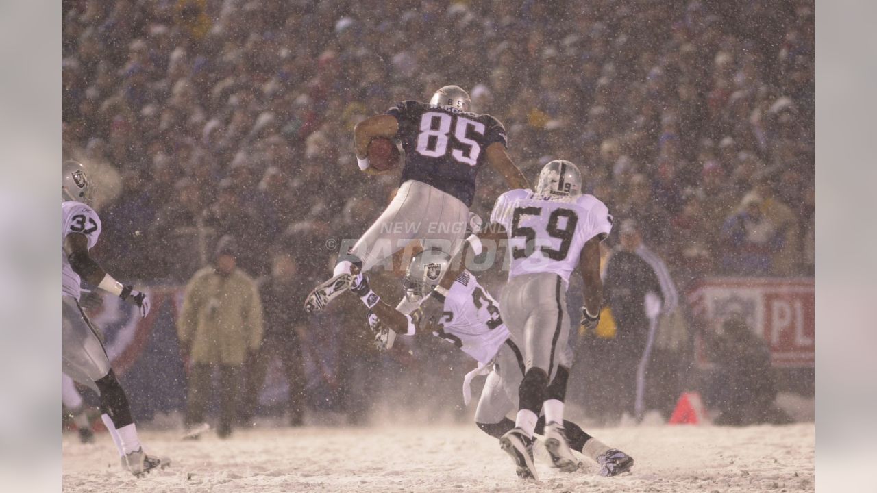 Watch the 2001 AFC Divisional Playoff game between the Patriots and Raiders  in FULL - Newport Buzz