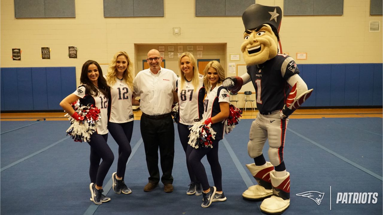 Patriots Cheerleaders participate in Papa Gino's Pizza and Pom Poms