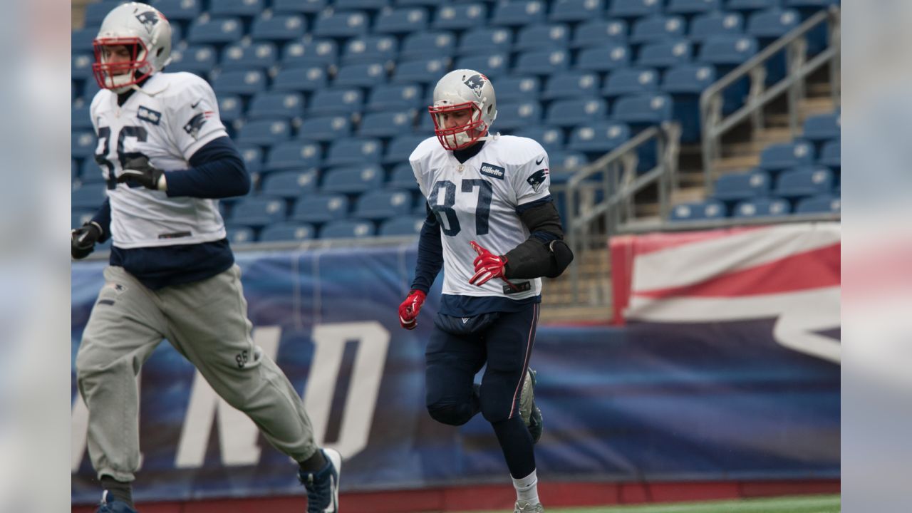 Patriots should make Pat Patriot helmets permanent, retire Gronk's 87