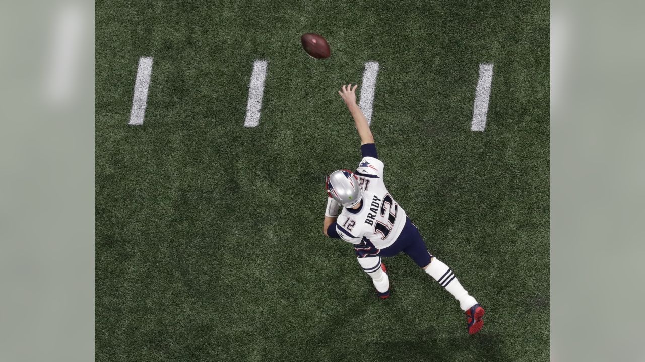 Atlanta. 3rd Feb, 2019. New England Patriots' Tom Brady (1st L